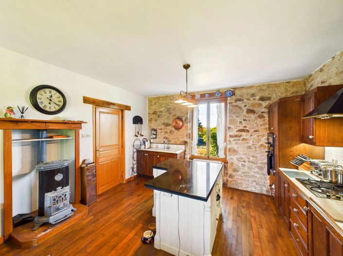 Image No.3-4 Bed House for sale