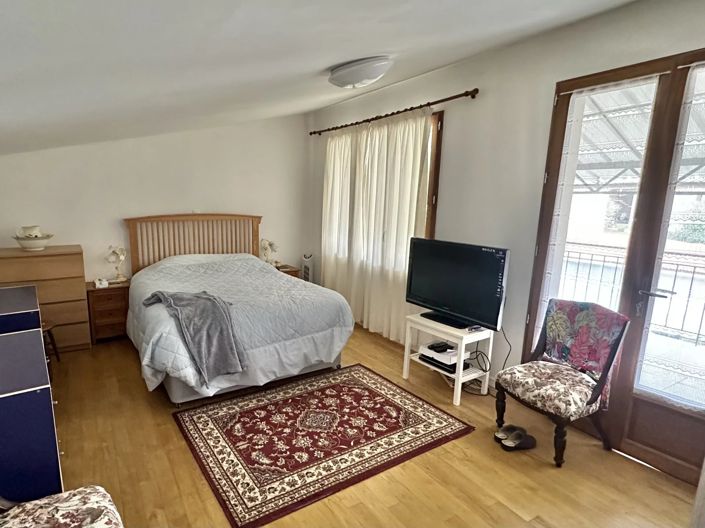 Image No.12-5 Bed House for sale