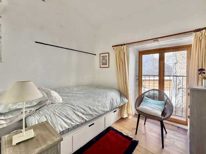 Image No.15-3 Bed House for sale