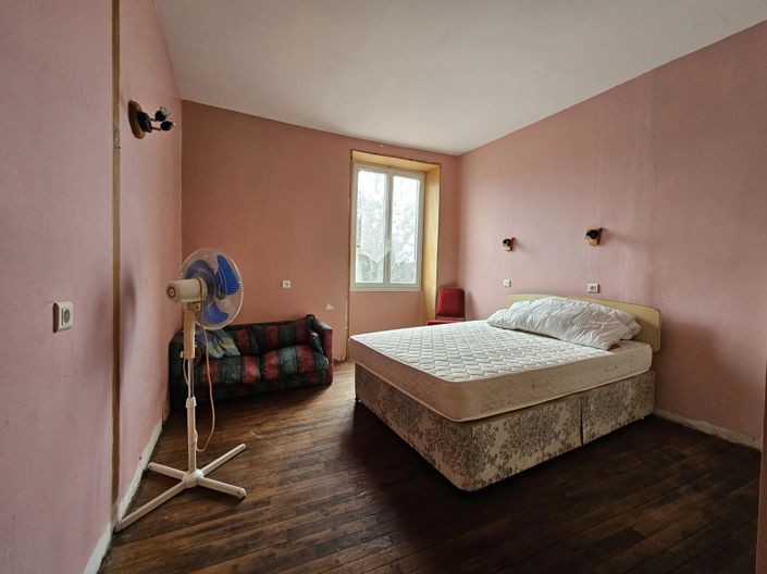 Image No.14-3 Bed House for sale