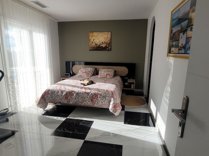 Image No.13-3 Bed House for sale