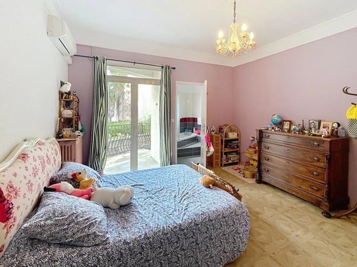 Image No.11-4 Bed House for sale
