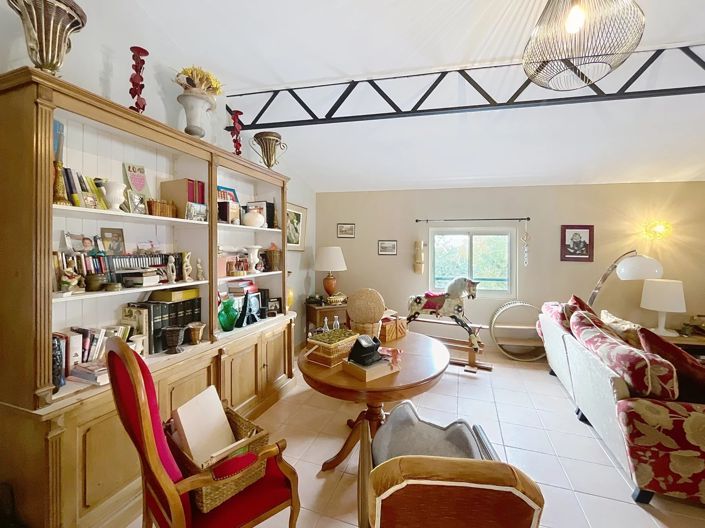 Image No.14-4 Bed House for sale