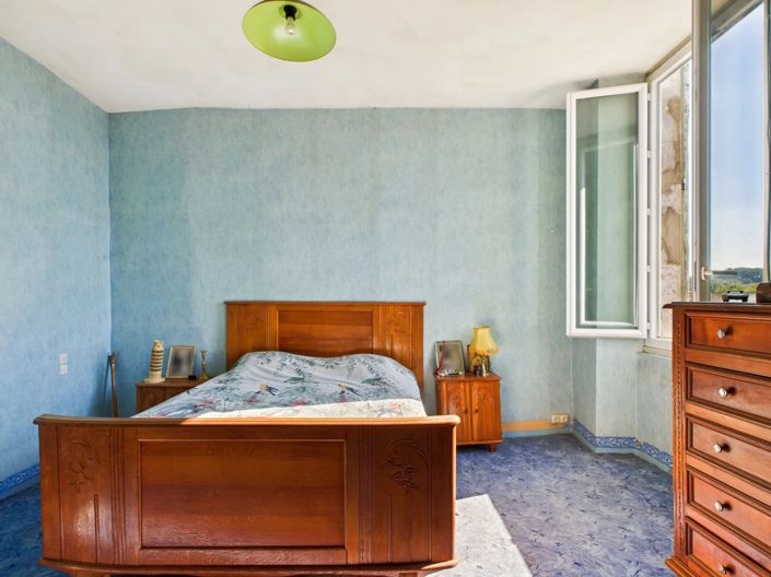 Image No.12-4 Bed House for sale