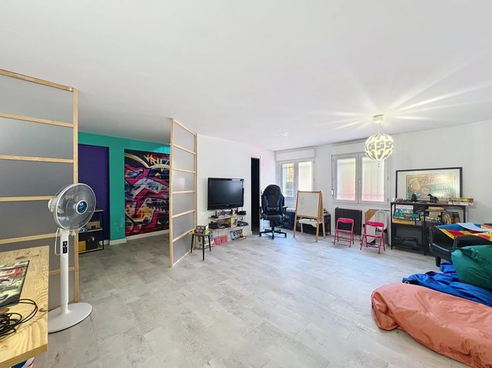 Image No.12-5 Bed House for sale