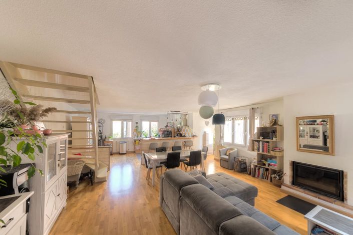 Image No.7-5 Bed House for sale