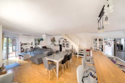 1d9ecf46ef1df7cb845580bec59e66a7193e357f89192