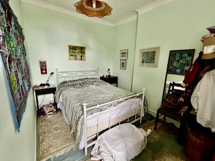 Image No.5-2 Bed House for sale