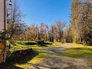 aa168f5f8f9d93502b2d146bcdee66ade937e574d0379