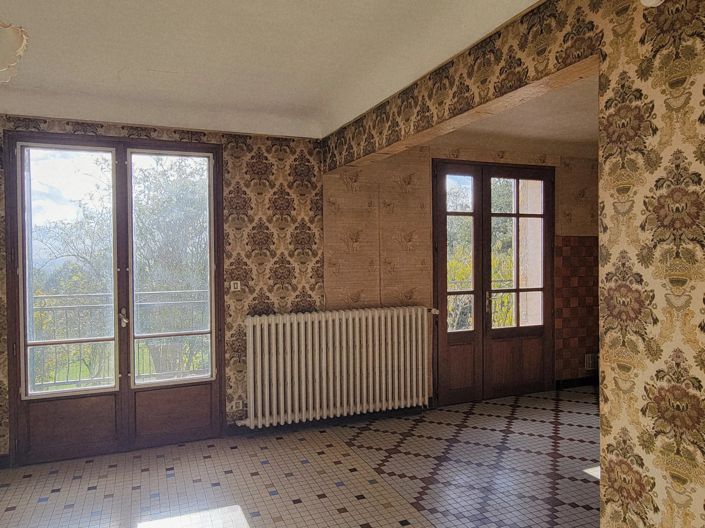 Image No.5-6 Bed House for sale