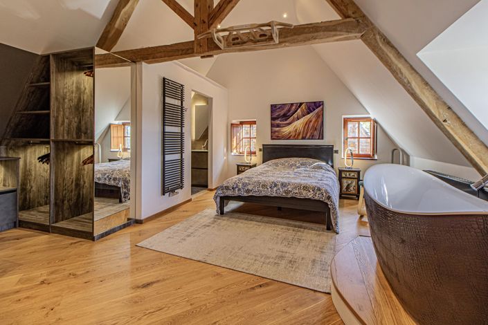 Image No.13-6 Bed House for sale