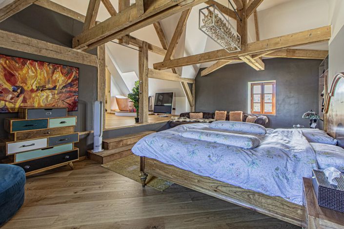 Image No.14-6 Bed House for sale