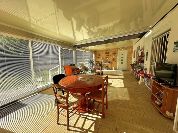 Image No.3-4 Bed House for sale