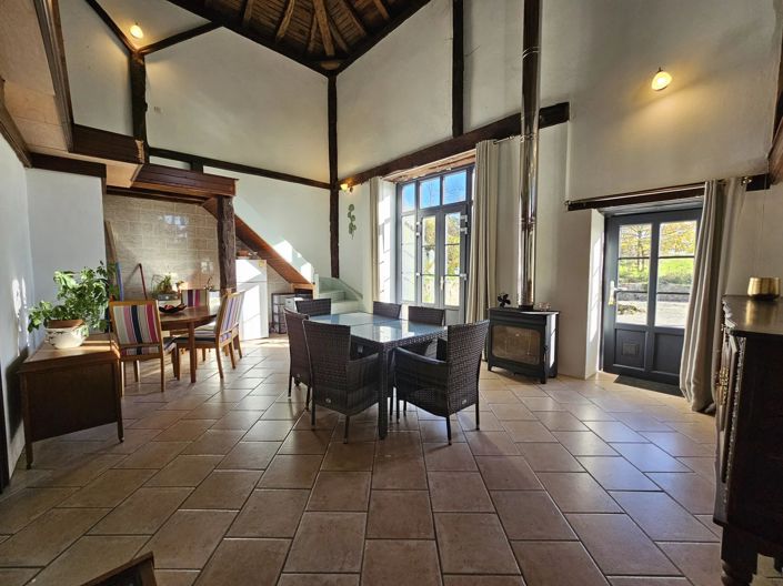 Image No.5-5 Bed House for sale