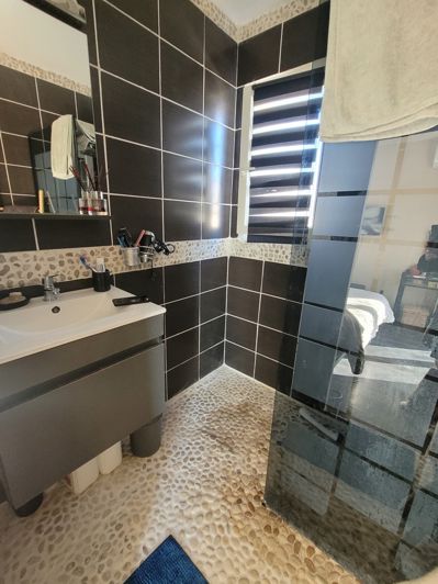 Image No.10-5 Bed House for sale