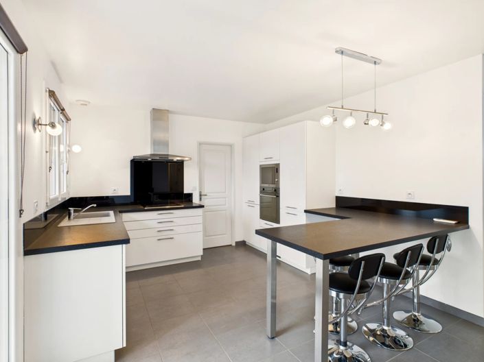 Image No.3-3 Bed Village House for sale