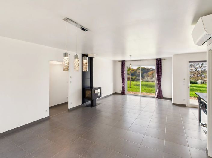 Image No.4-3 Bed Village House for sale