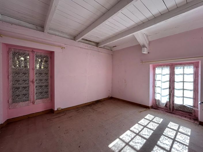 Image No.11-2 Bed House for sale