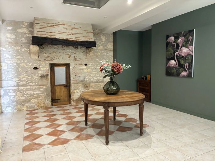 Image No.5-11 Bed House for sale