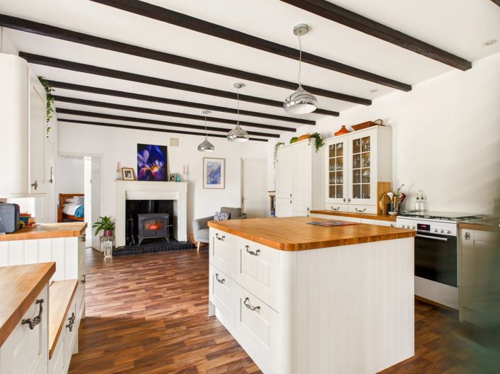 Image No.3-4 Bed Village House for sale