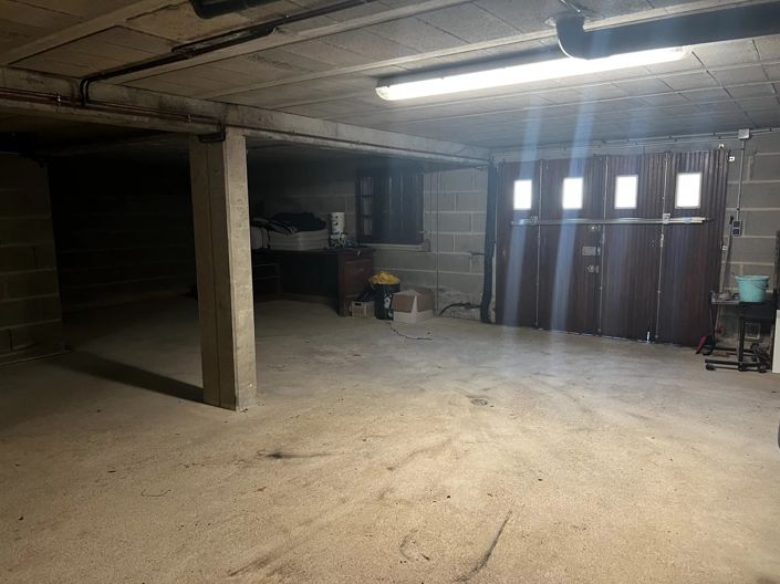 Image No.12-3 Bed House for sale