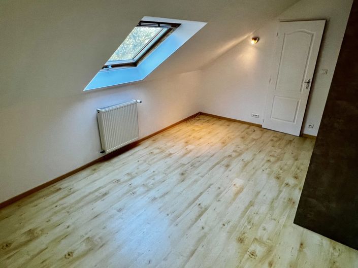 Image No.8-3 Bed House for sale