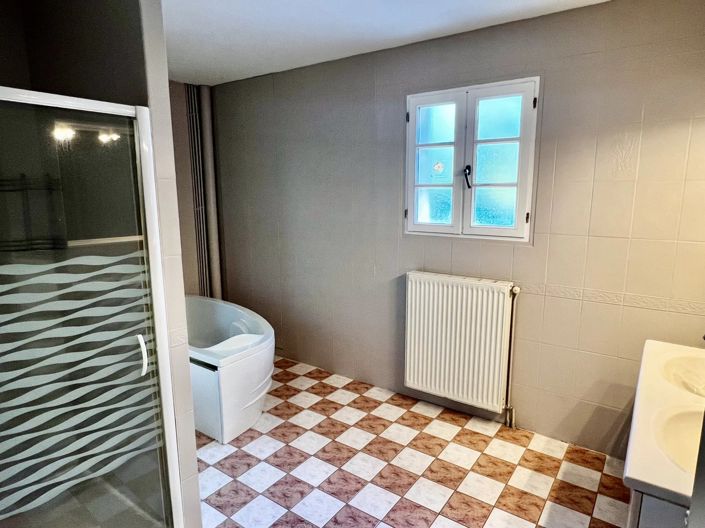 Image No.9-3 Bed House for sale