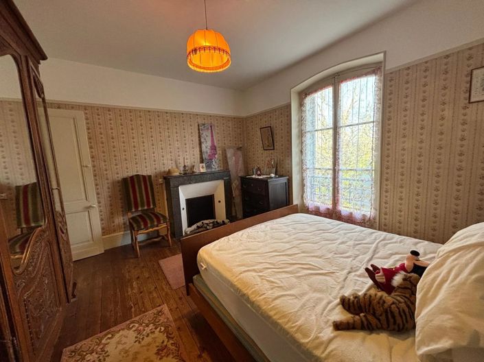 Image No.12-Maison de 6 chambres à vendre à Issac