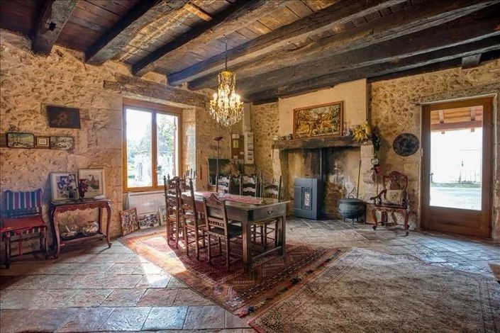 Image No.4-6 Bed House for sale