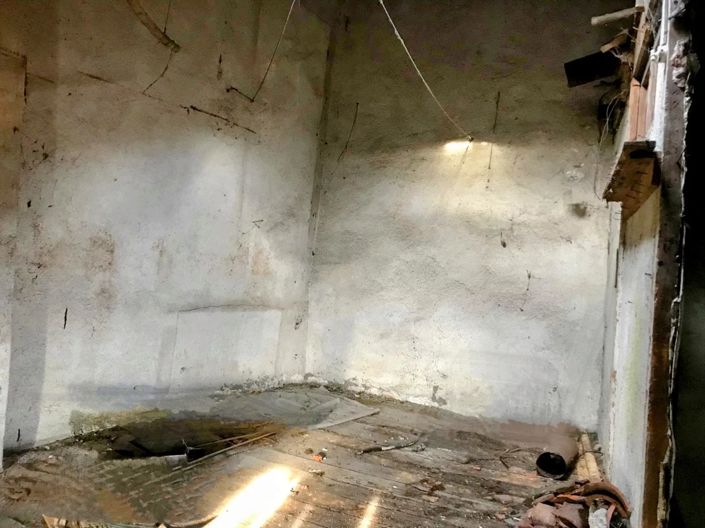 Image No.8-2 Bed House for sale