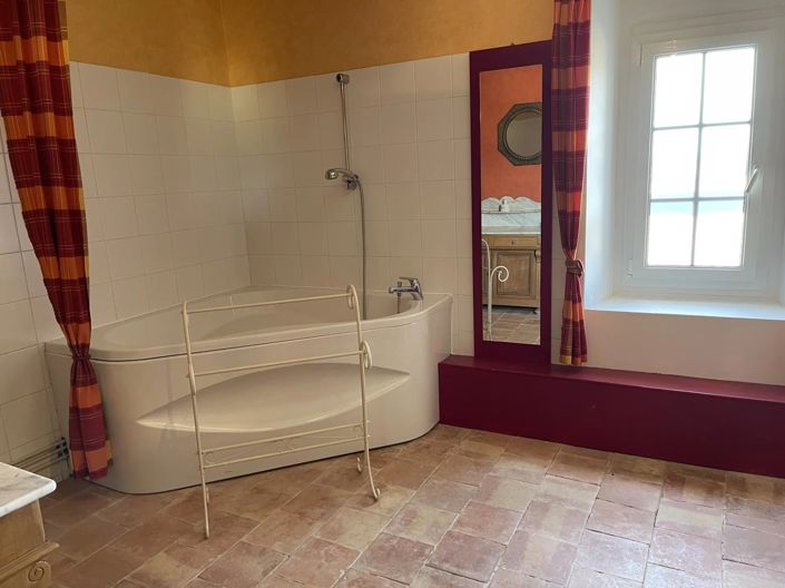 Image No.11-6 Bed House for sale