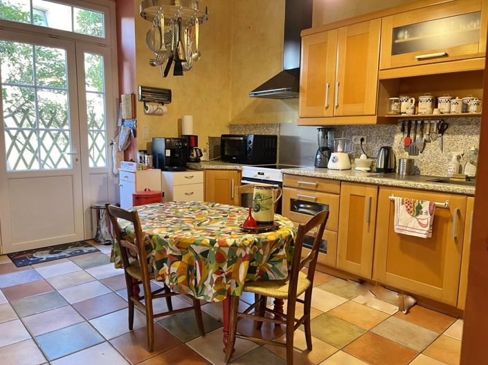 Image No.5-6 Bed House for sale