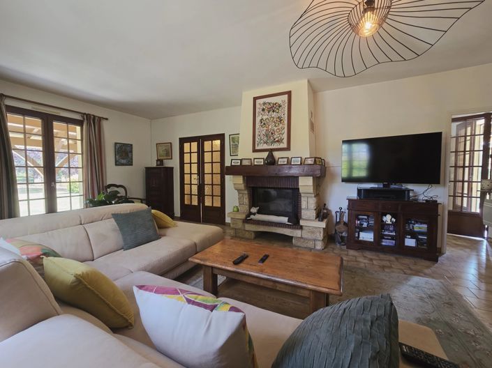 Image No.3-4 Bed House for sale