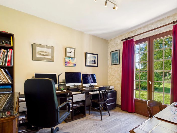 Image No.9-4 Bed House for sale