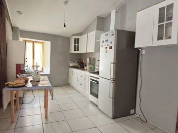 1423e0a4ce244c2ae803cfd1daab29f90fdb0368fd192