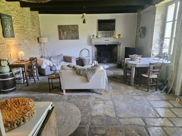 56373812849be9ec87dd57bb724c03a5b01cede18b160