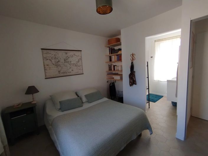 Image No.4-2 Bed House for sale