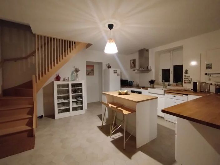 Image No.5-2 Bed House for sale