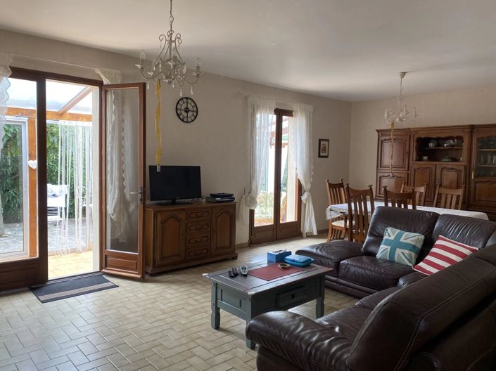 Image No.12-3 Bed House for sale