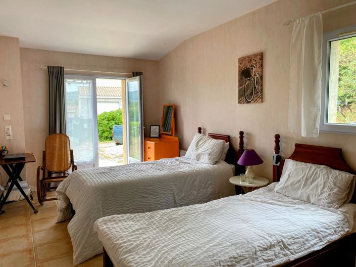 Image No.9-3 Bed House for sale