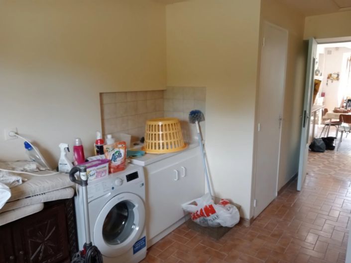 Image No.11-2 Bed House for sale