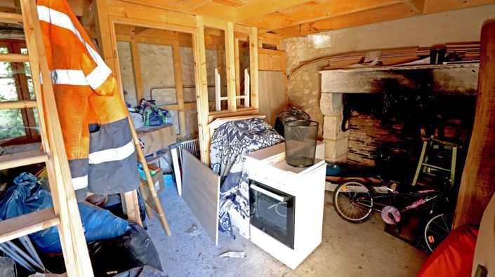 Image No.10-2 Bed House for sale