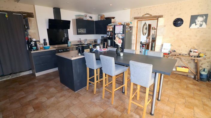 Image No.4-2 Bed House for sale