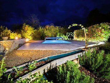 dcac897d1a345e99767ff93094eb25d93d7c93e76b140