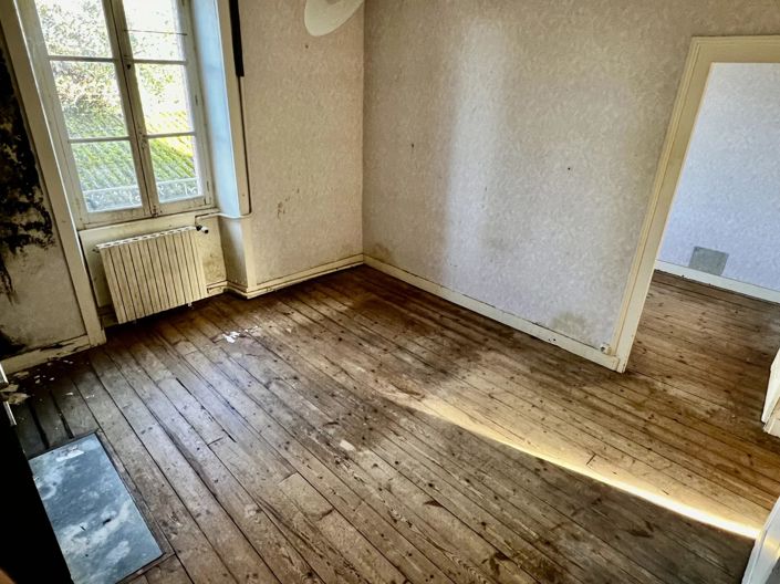 Image No.10-3 Bed House for sale