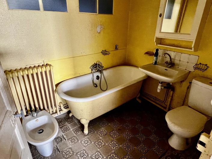 Image No.7-3 Bed House for sale