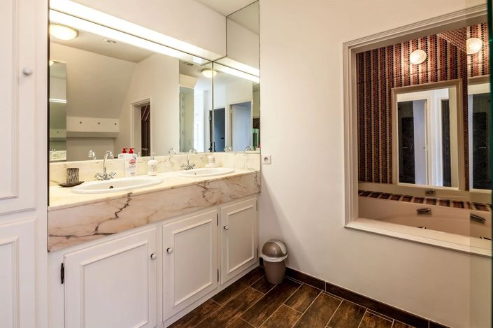 Image No.11-3 Bed House for sale