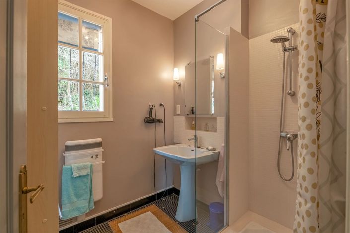 Image No.9-3 Bed House for sale