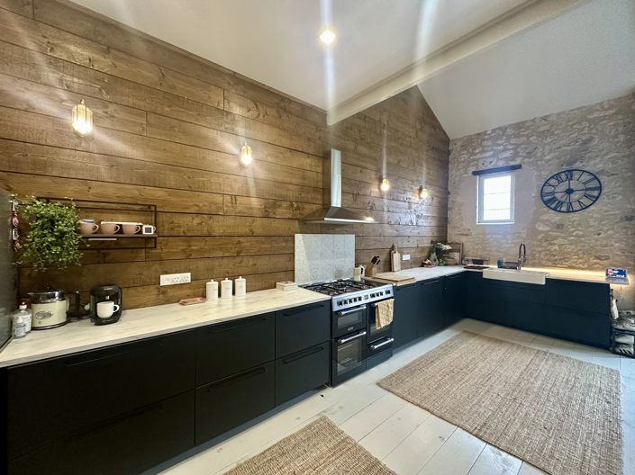 Image No.3-4 Bed Village House for sale