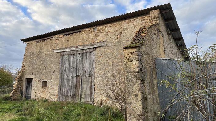 Image No.2-Barn for sale